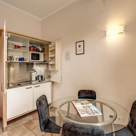 Apollo Apartments Colosseo Rome Bilik gambar