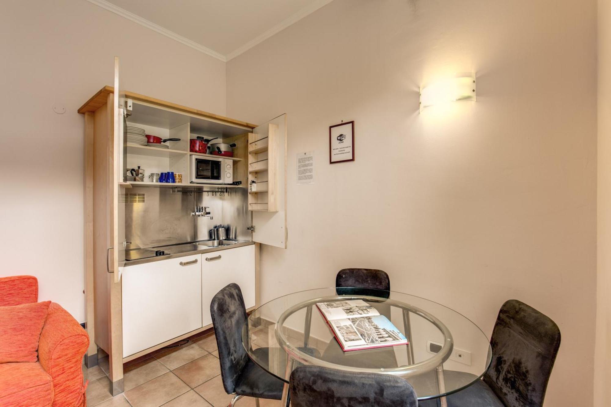 Apollo Apartments Colosseo Rome Bilik gambar